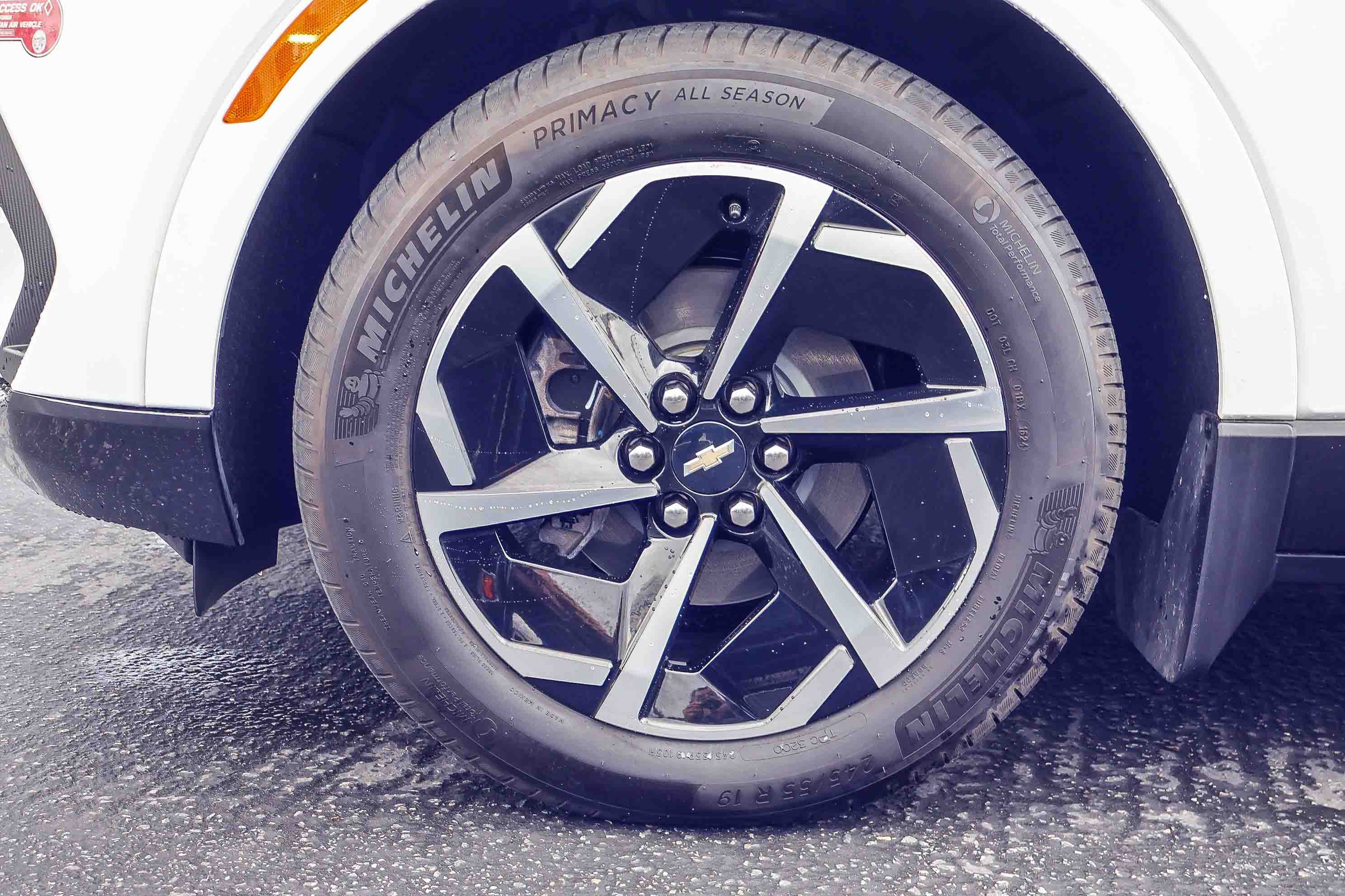 Used 2024 Chevrolet Equinox EV LT w/ LPO, Active Package image 18