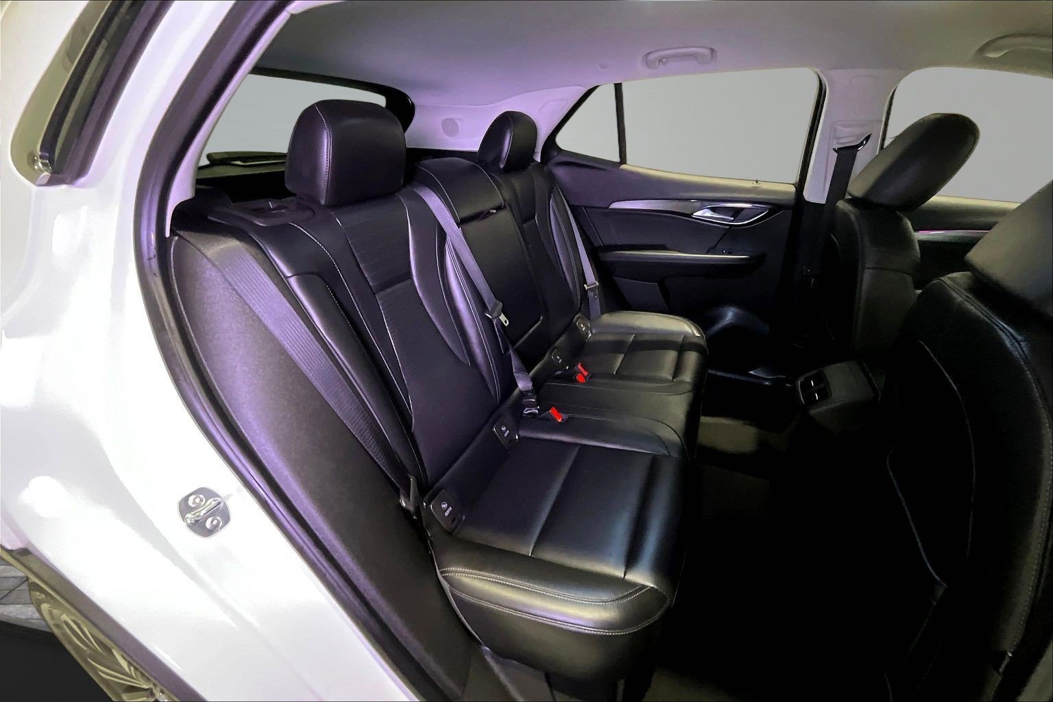 Used 2024 Buick Envision Preferred AWD/4WD image 23