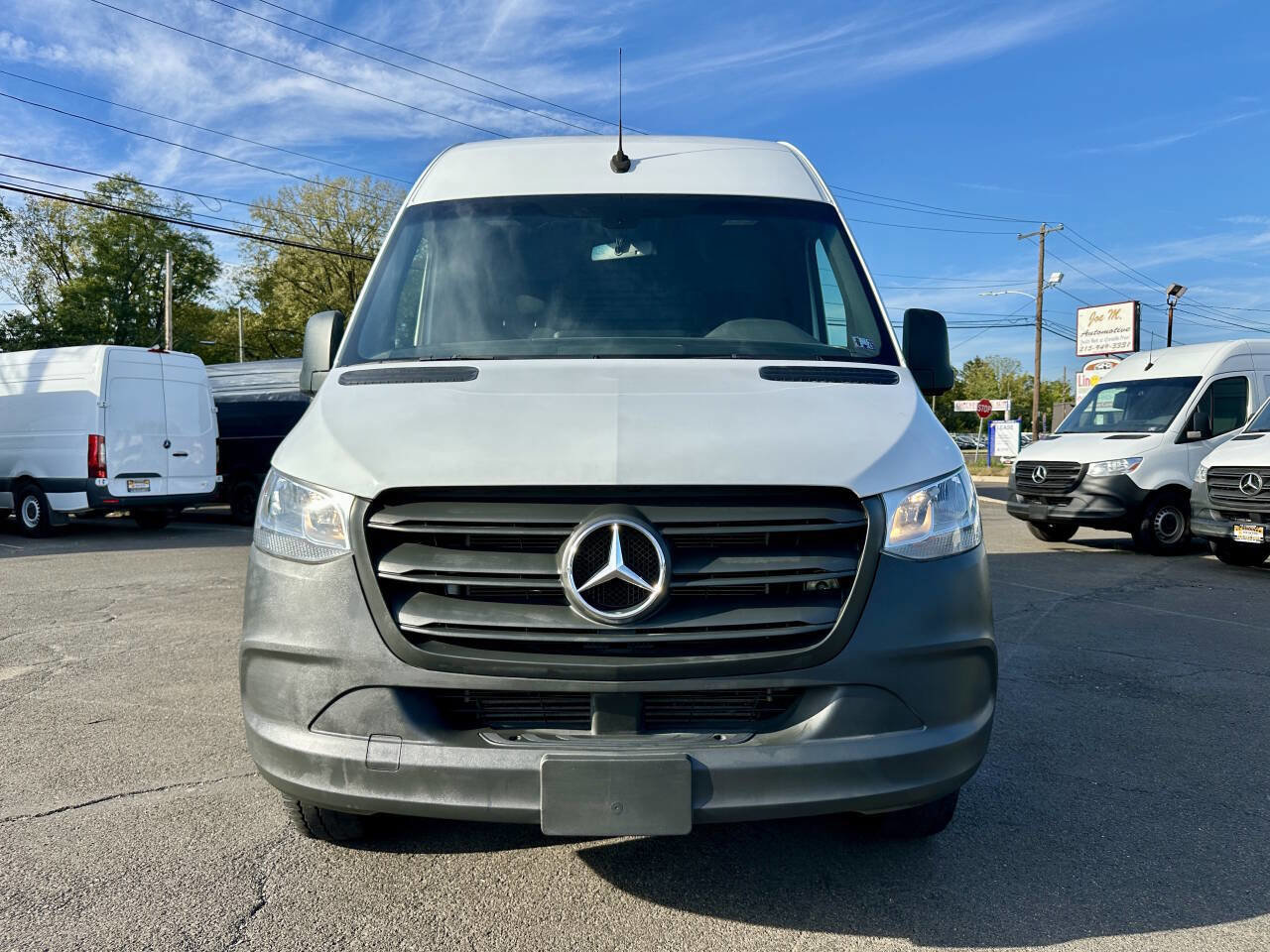 Used 2022 Mercedes-Benz Sprinter 3500 image 2