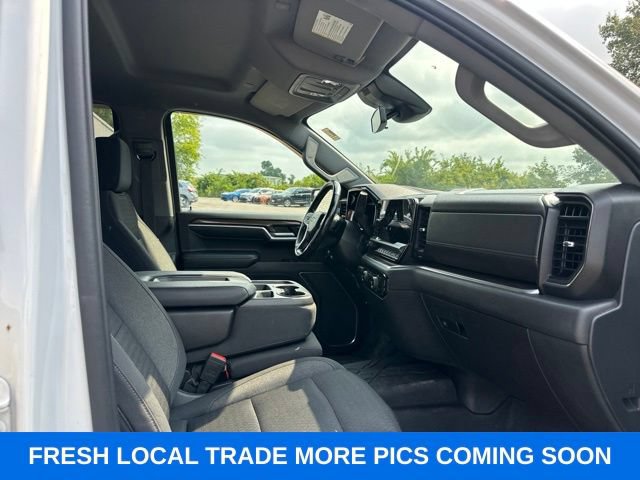 Used 2022 Chevrolet Silverado 1500 LT w/ Protection Package AWD/4WD image 4