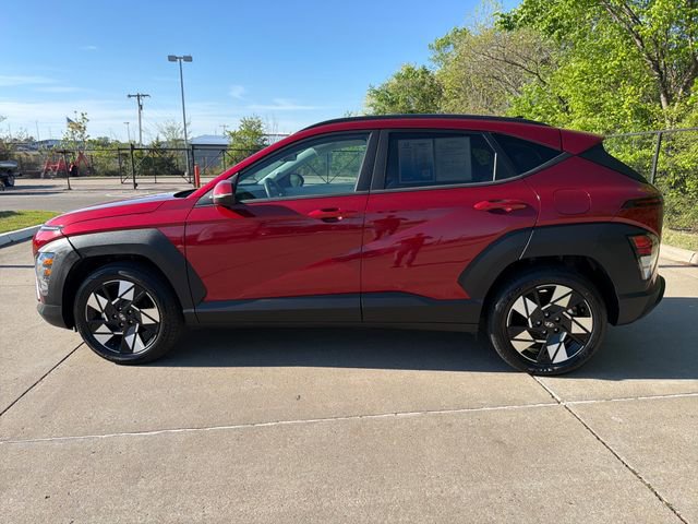 Used 2024 Hyundai Kona SEL FWD image 2