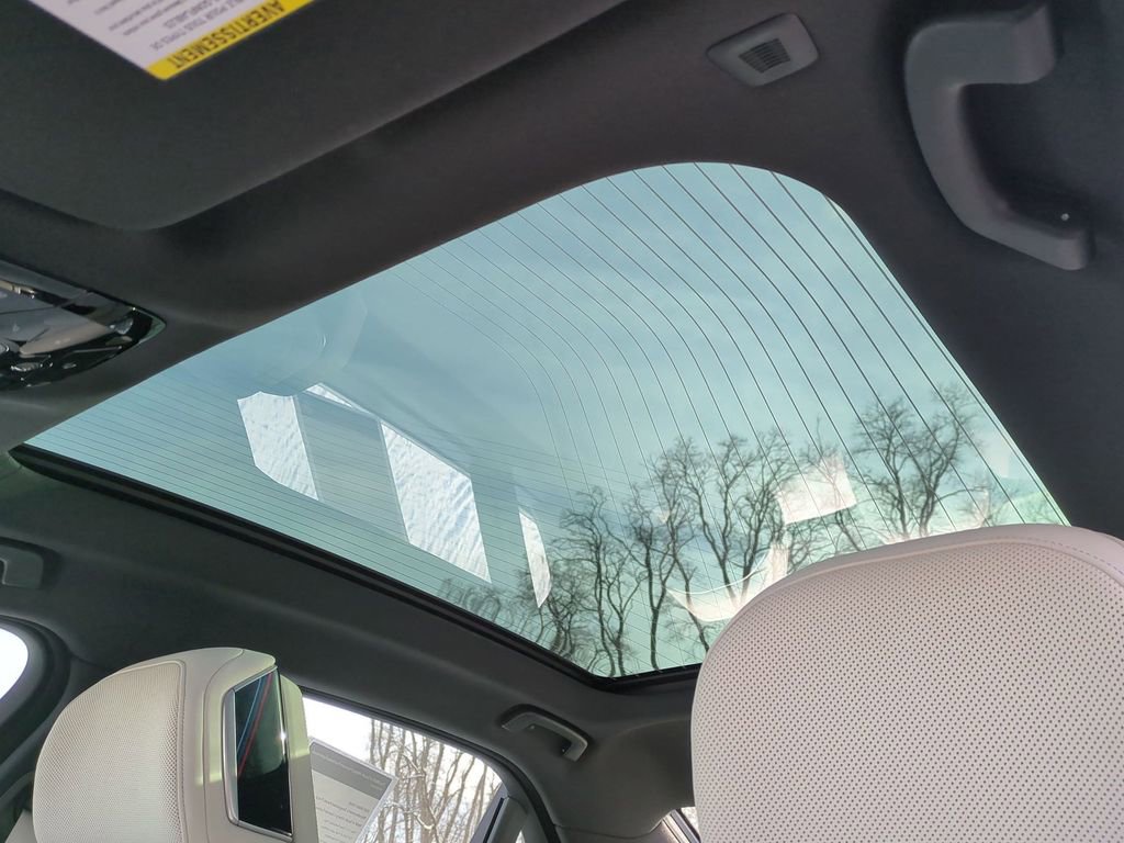 New 2026 BMW 740i xDrive w/ Executive Package image 19