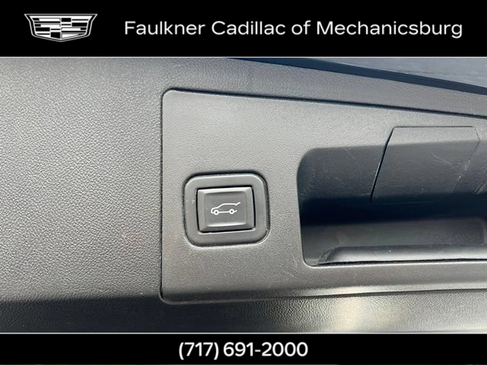 Used 2022 Cadillac XT5 Luxury w/ LPO, Floor Liner Package AWD/4WD image 15