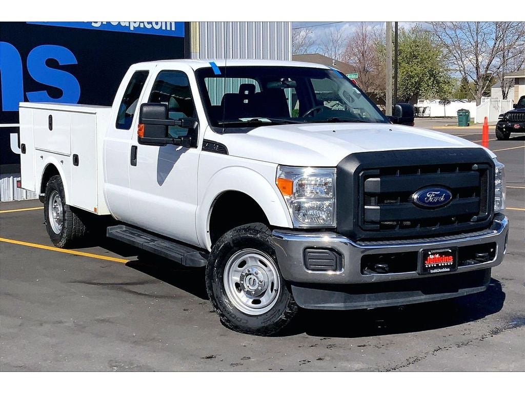 Used 2015 Ford F250 XL w/ Power Equipment Group AWD/4WD image 2