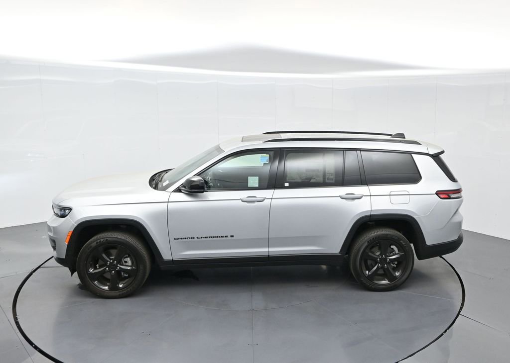 New 2025 Jeep Grand Cherokee L Altitude image 54