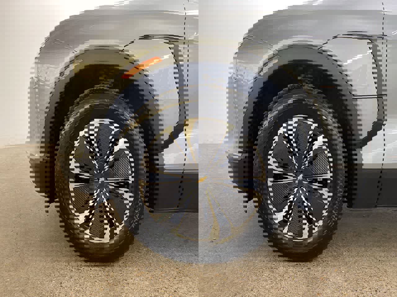 Used 2024 Chevrolet Blazer EV LT AWD/4WD image 11