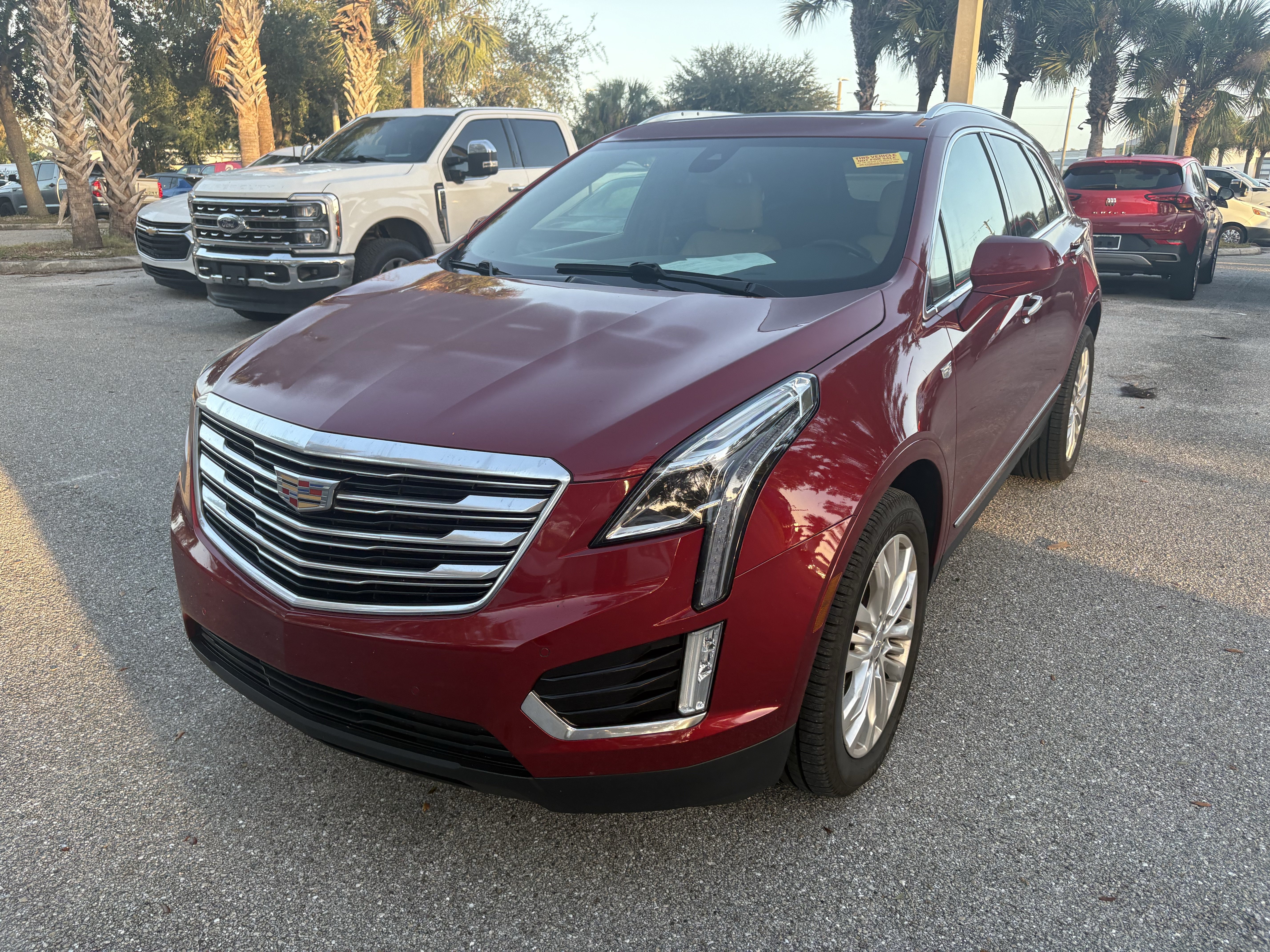 Used 2019 Cadillac XT5 Premium Luxury FWD image 3