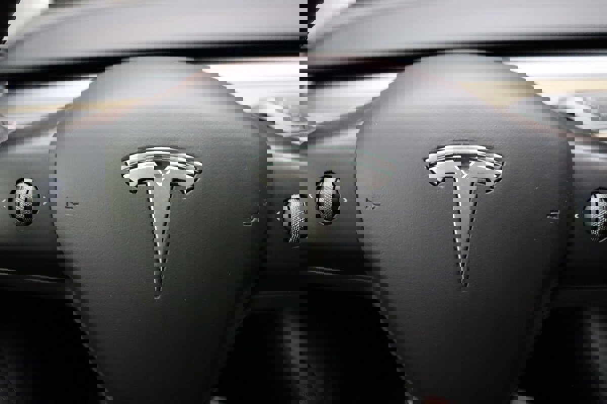 Used 2023 Tesla Model 3 Standard Range image 48