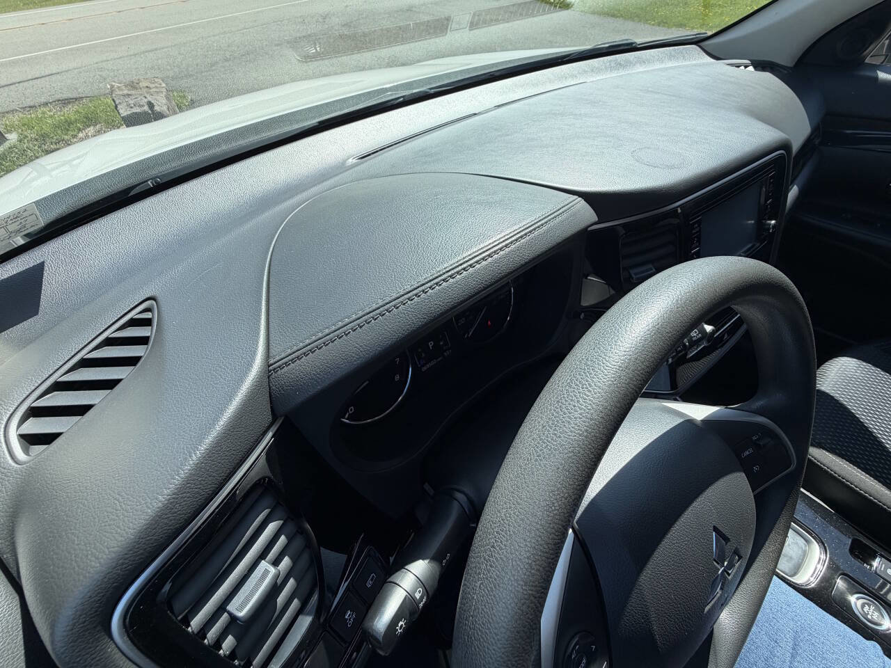 Used 2020 Mitsubishi Outlander ES AWD/4WD image 53