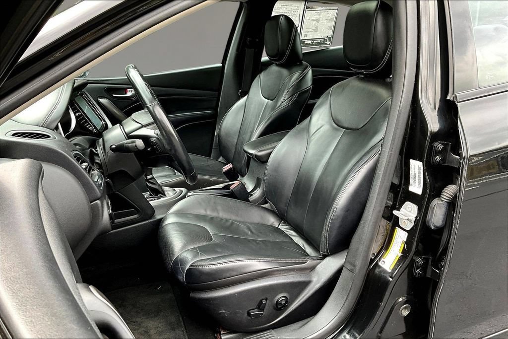 Used 2015 Dodge Dart Limited FWD image 17