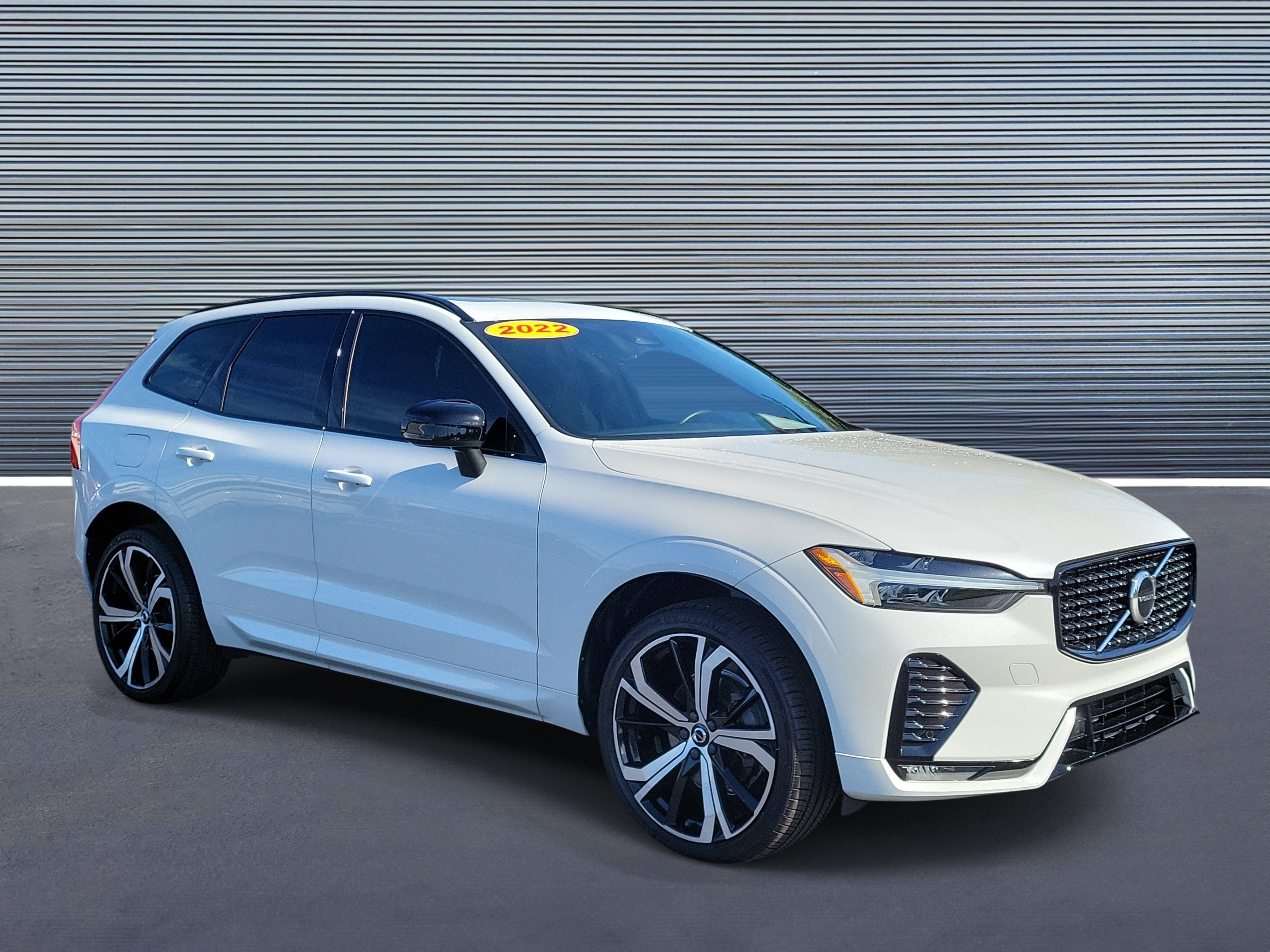 Used 2022 Volvo XC60 B5 R-Design w/ Protection Package Premier FWD image 2