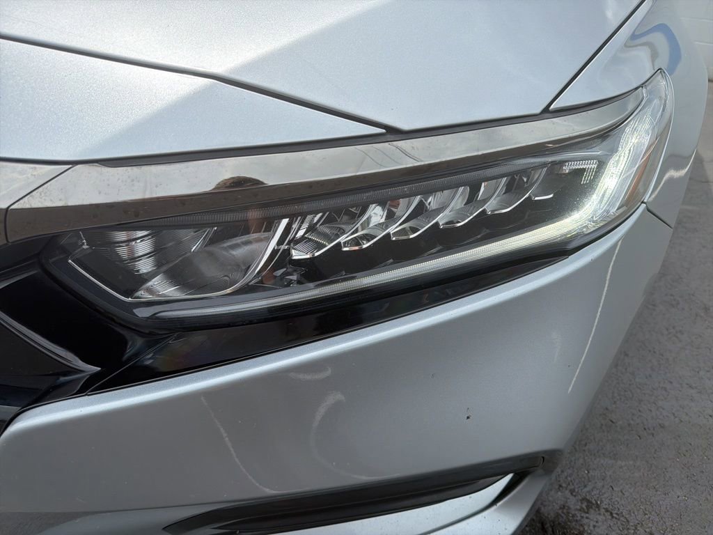 Certified 2018 Honda Accord Sport image 9