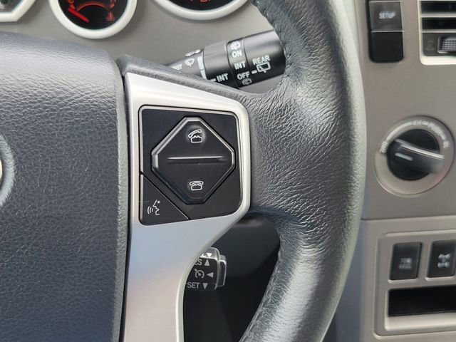 Used 2017 Toyota Sequoia SR5 AWD/4WD image 16