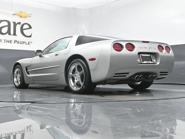 Used 2004 Chevrolet Corvette Coupe RWD image 5