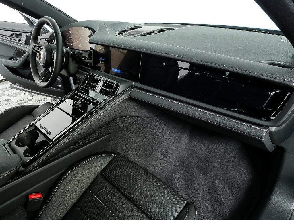 New 2026 Porsche Panamera image 25