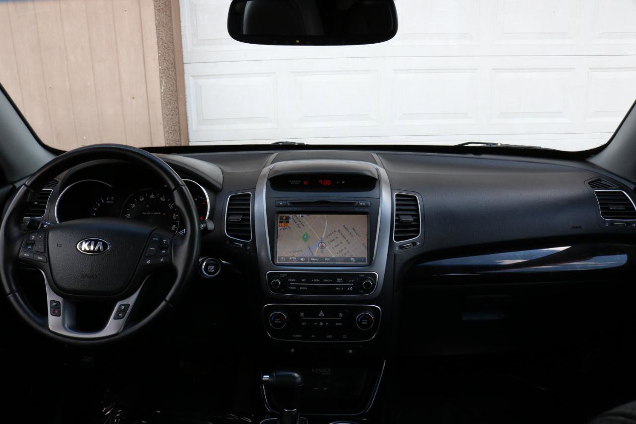 Used 2014 Kia Sorento SX w/ 3rd Row Package FWD image 44