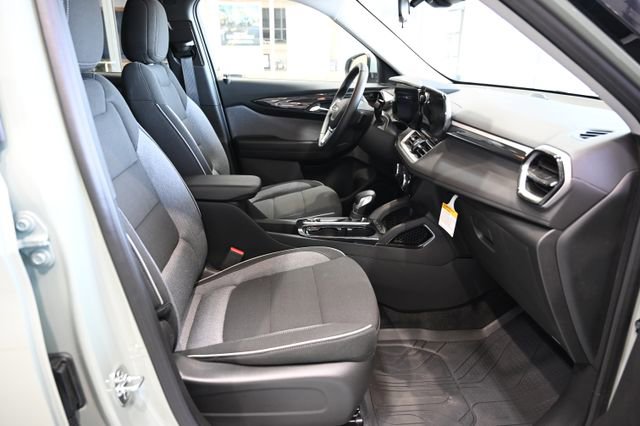 New 2026 Chevrolet TrailBlazer LT w/ LT Cold Weather Package AWD/4WD image 10