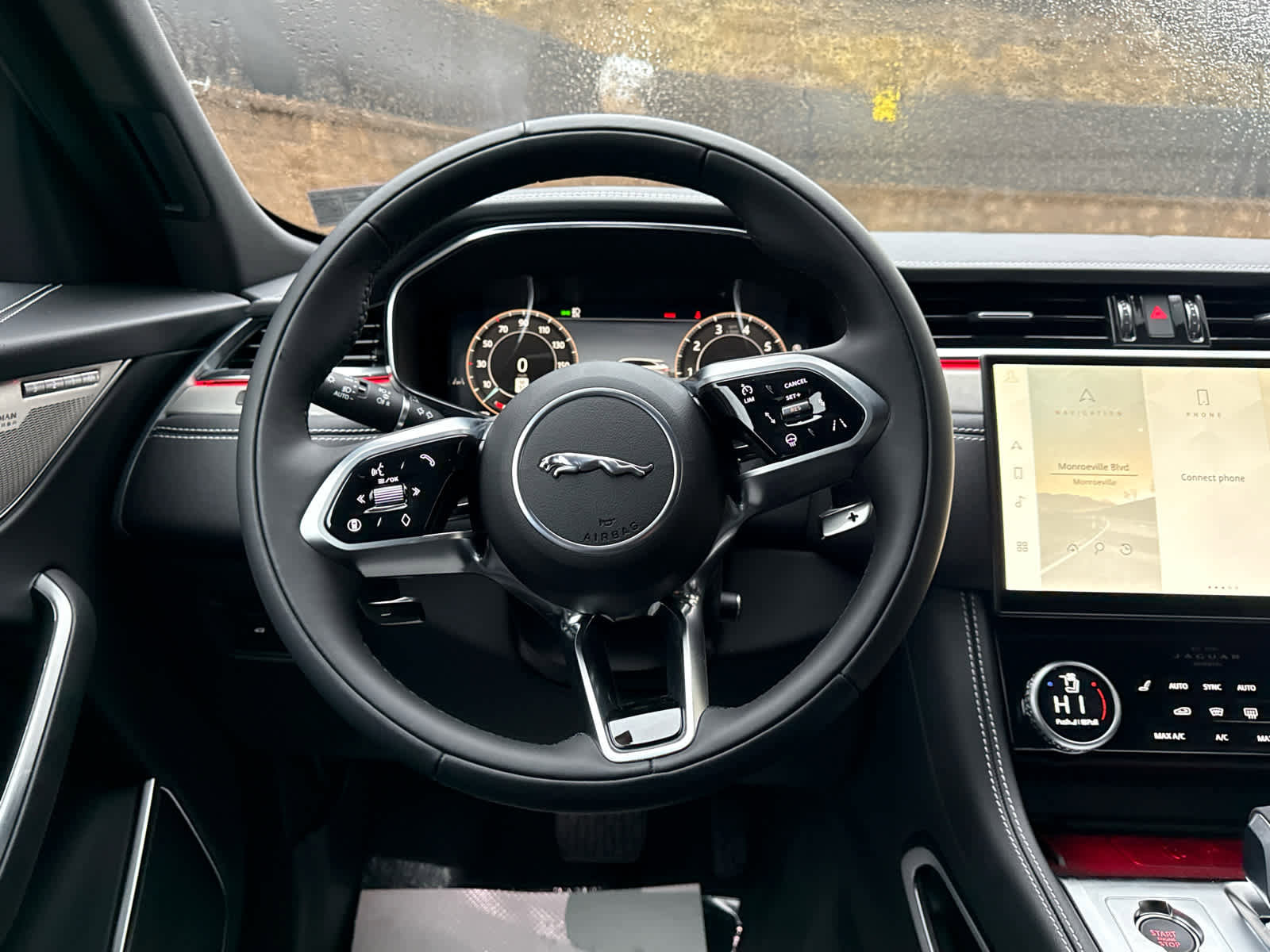 New 2026 Jaguar F-PACE R-Dynamic S image 10