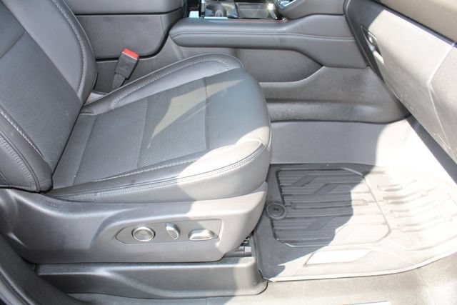 Used 2025 GMC Yukon Denali w/ Denali Reserve Package AWD/4WD image 18