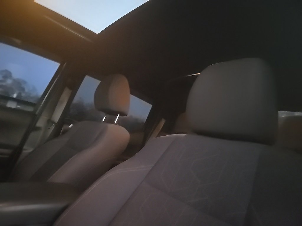 Used 2017 Toyota Tacoma TRD Sport w/ Premium & Technology Package image 13