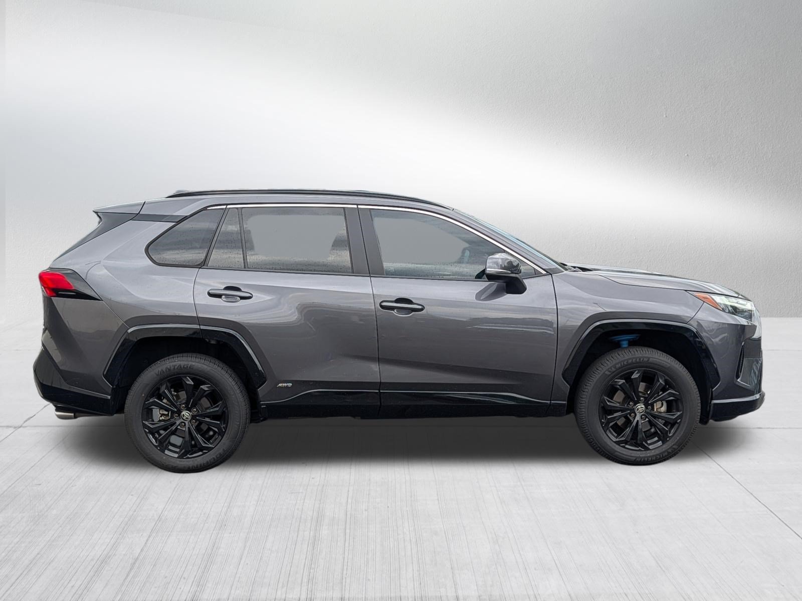 Used 2022 Toyota RAV4 SE AWD/4WD image 8