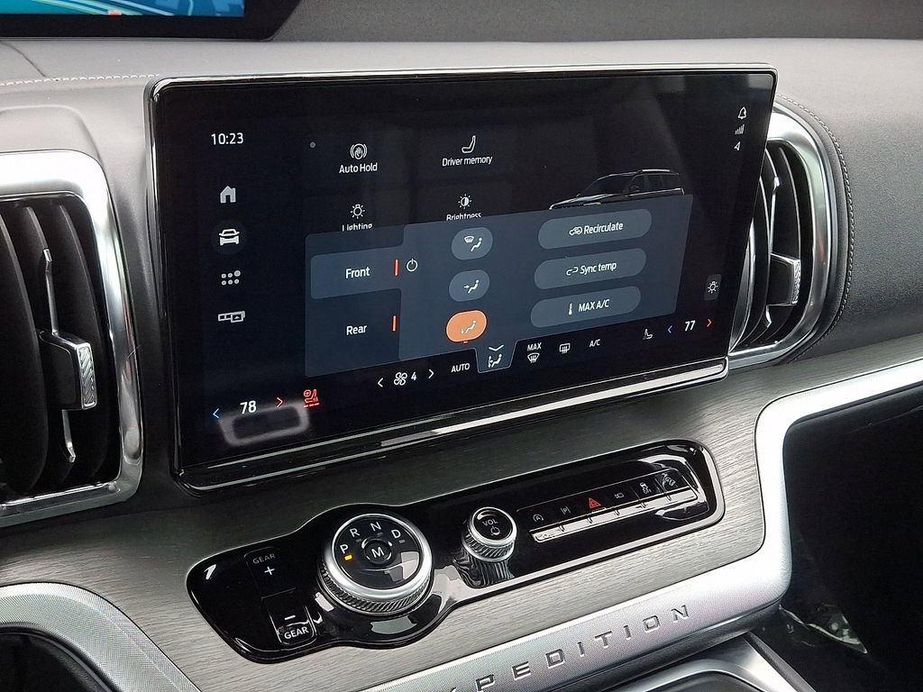 Certified 2025 Ford Expedition Max Platinum image 17