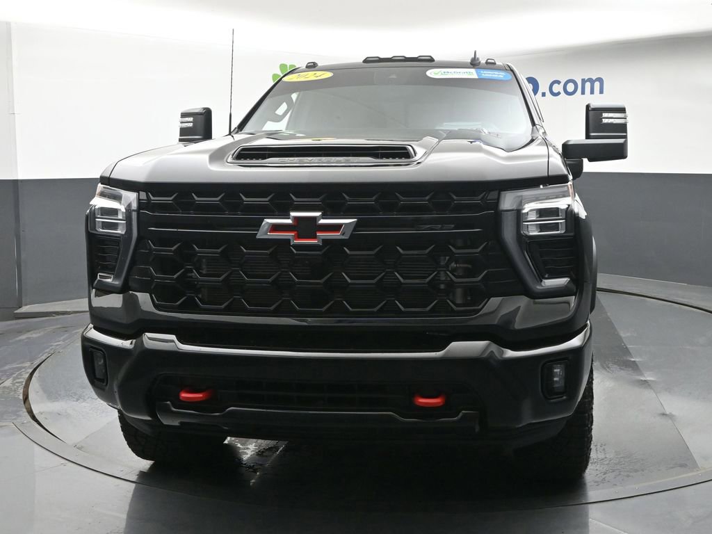 Used 2024 Chevrolet Silverado 2500 ZR2 w/ Technology Package AWD/4WD image 5