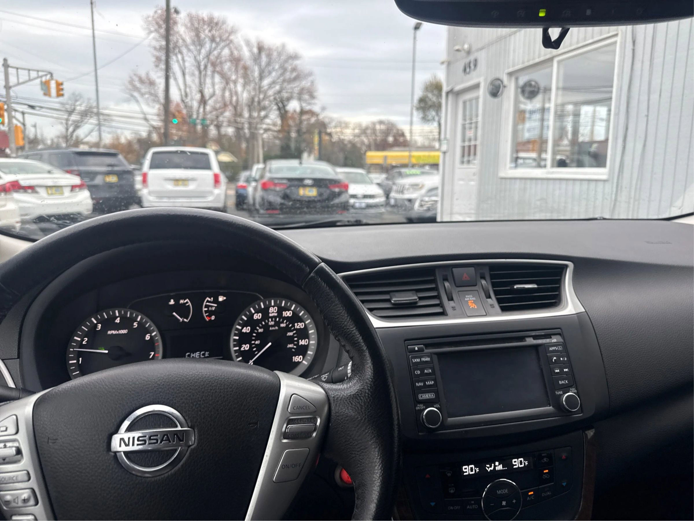 Used 2015 Nissan Sentra SL w/ Navigation Package image 17