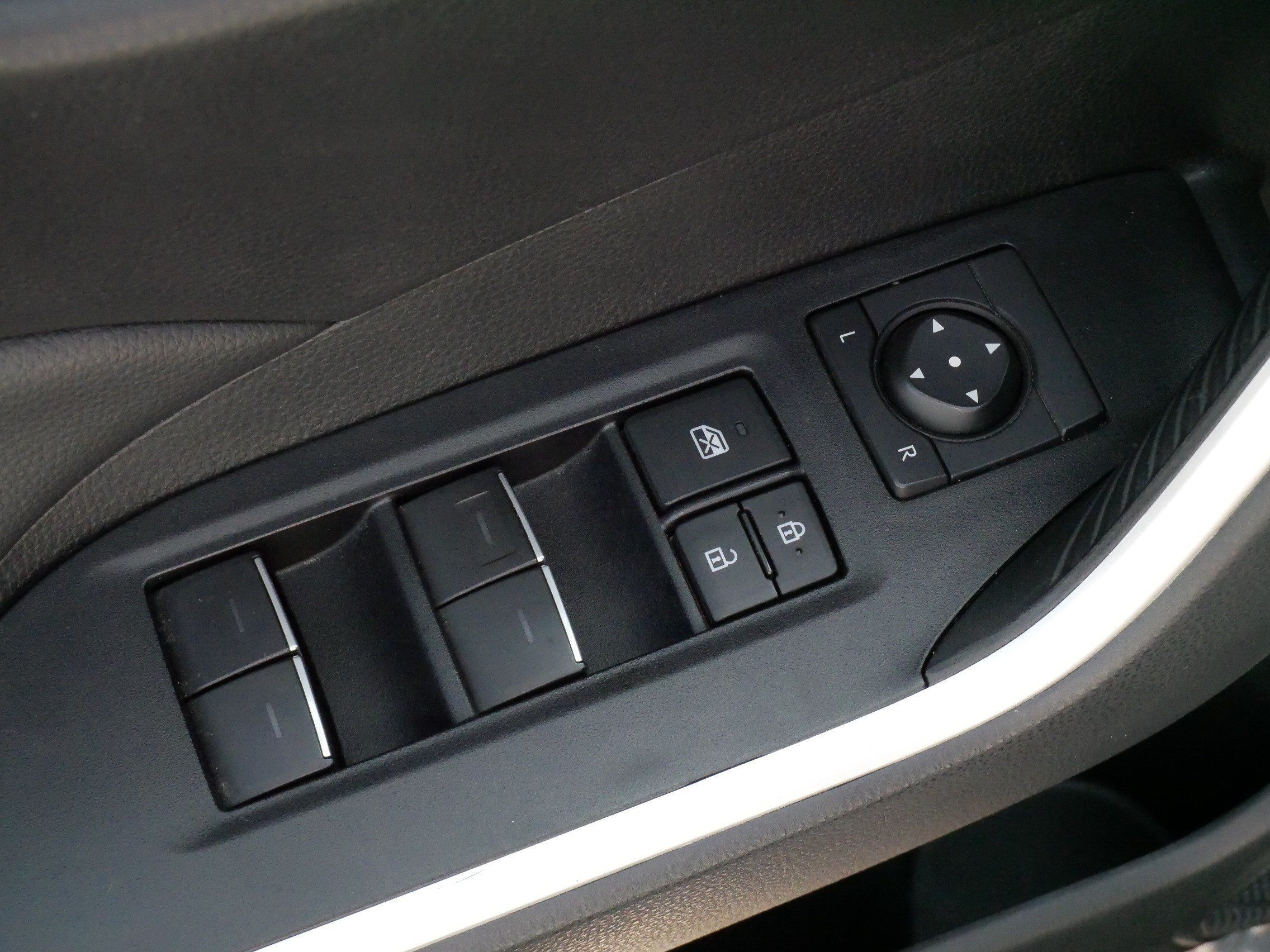 Certified 2025 Toyota RAV4 XLE AWD/4WD image 19