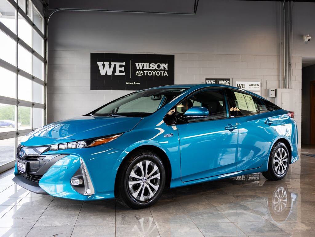 Used 2020 Toyota Prius Prime Limited FWD image 2
