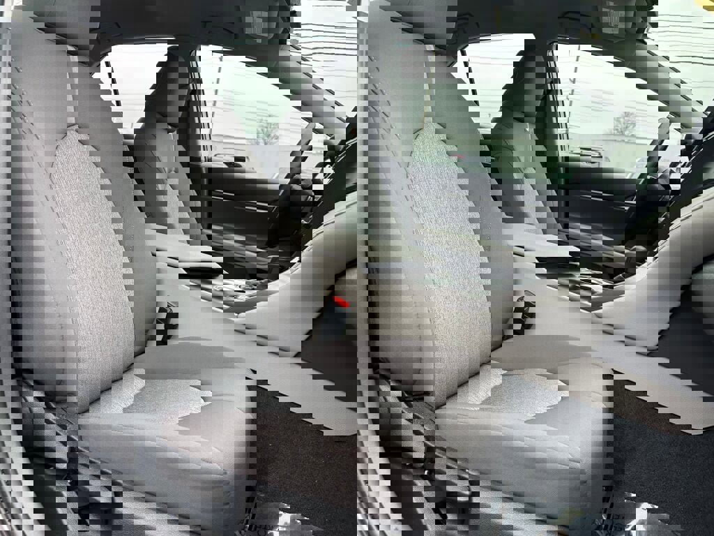 Used 2023 Toyota Camry LE image 28