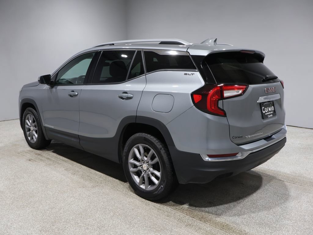 Used 2024 GMC Terrain SLT image 4