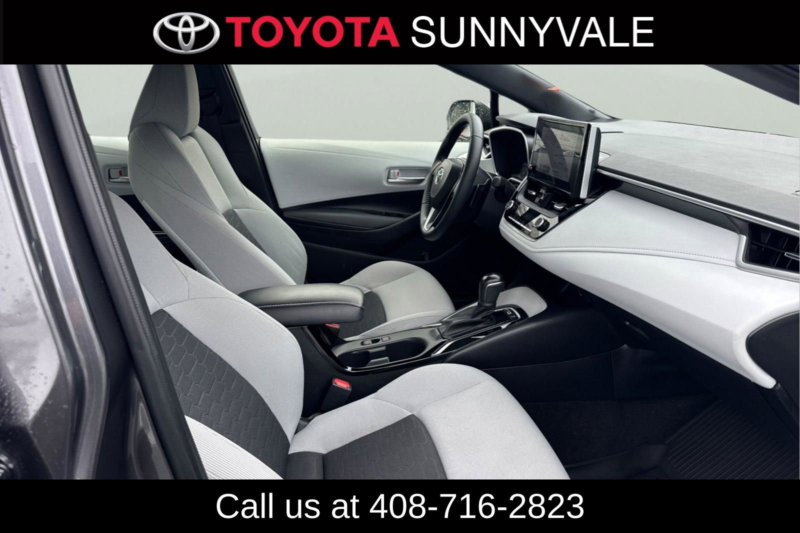 Used 2023 Toyota Corolla SE w/ SE Premium Package image 21