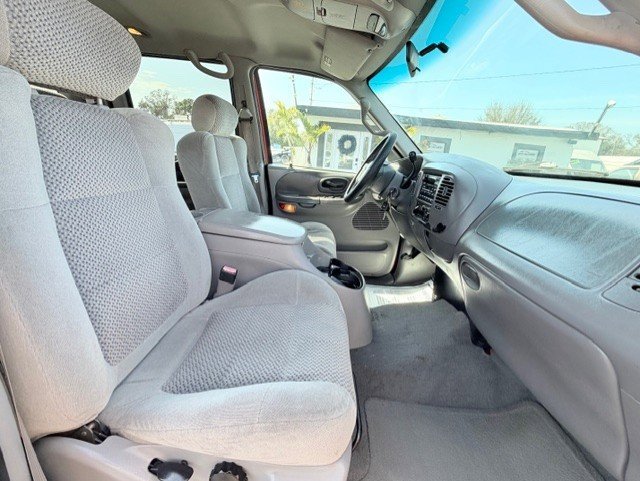 Used 2001 Ford F150 XLT image 16