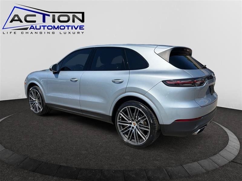 Used 2023 Porsche Cayenne AWD/4WD image 6