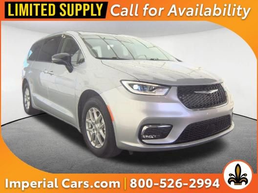 Used 2024 Chrysler Pacifica Touring-L
