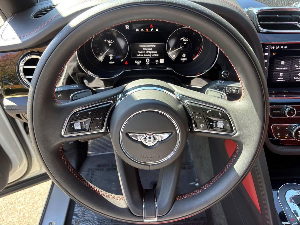 Certified 2022 Bentley Bentayga image 9