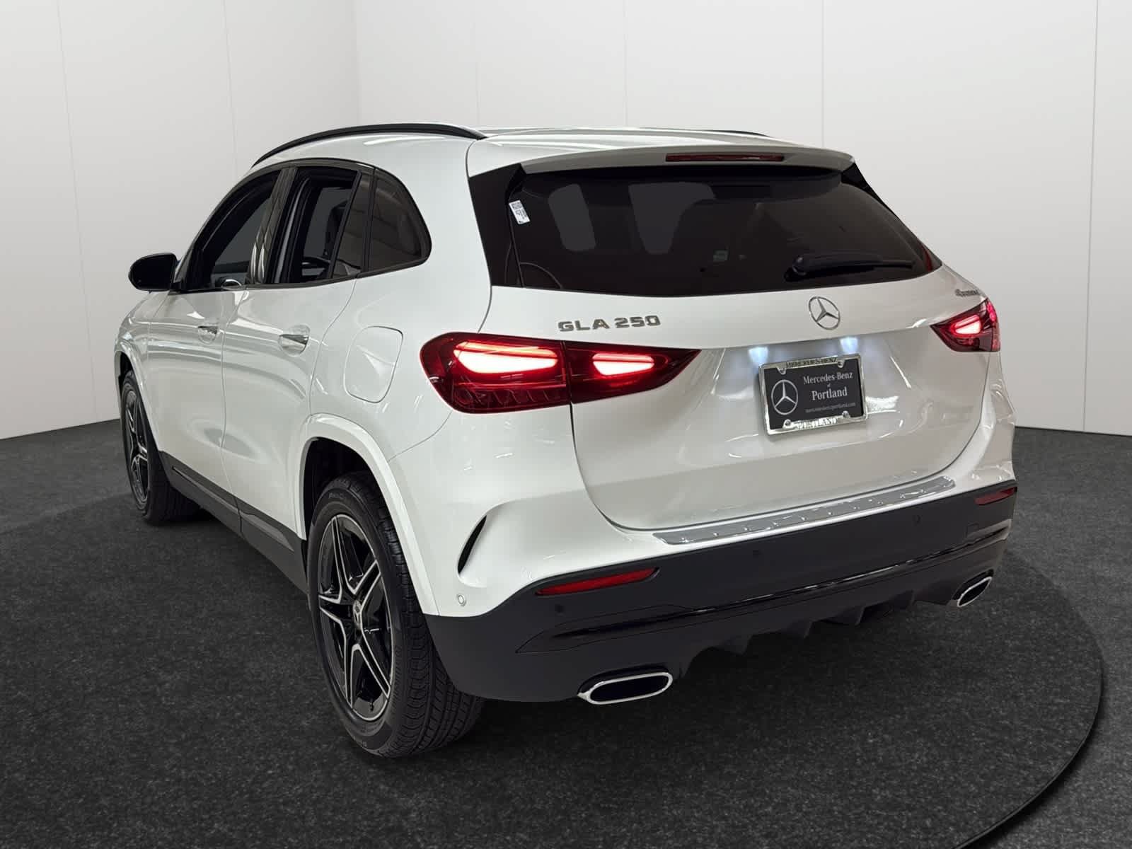 New 2026 Mercedes-Benz GLA 250 4MATIC image 5