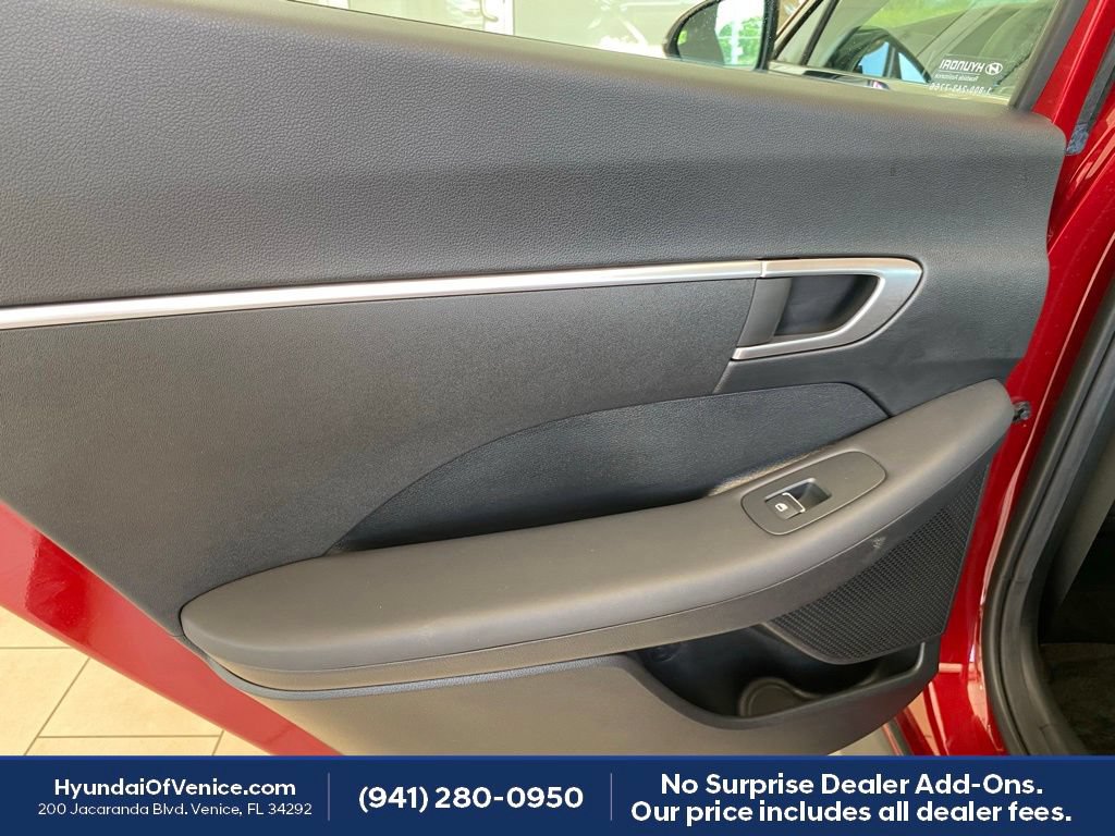 Certified 2023 Hyundai Sonata SE w/ Cargo Package FWD image 43