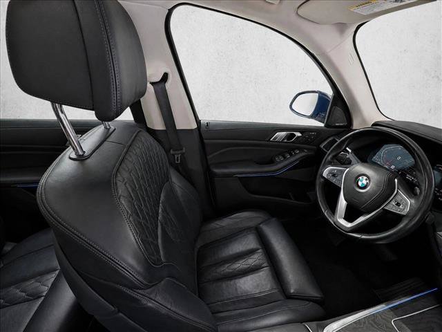 Used 2020 BMW X7 xDrive40i w/ Premium Package AWD/4WD image 16