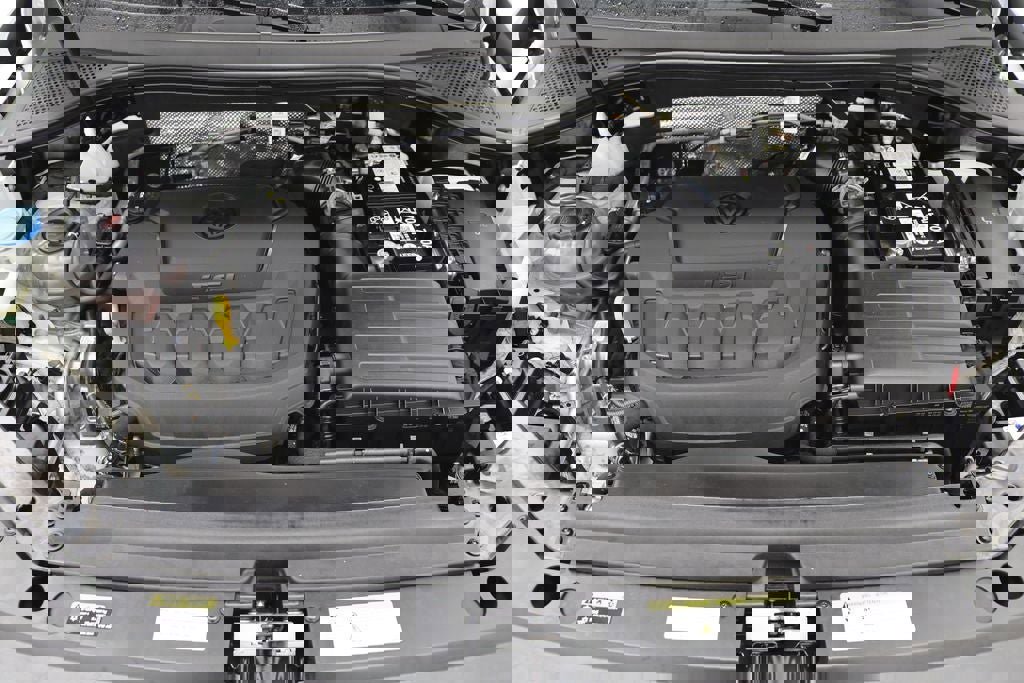 Used 2024 Volkswagen Tiguan Wolfsburg Edition image 28