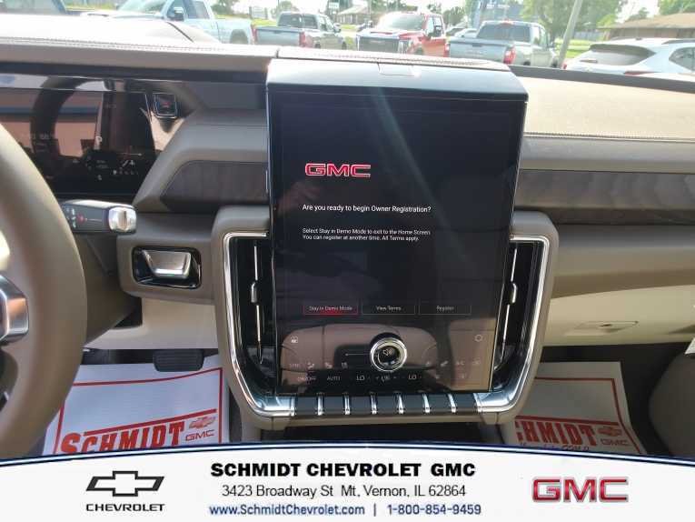New 2026 GMC Yukon Denali w/ Advanced Technology Package AWD/4WD image 18