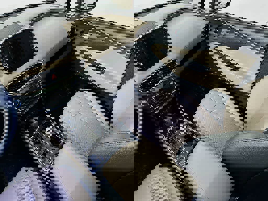 Used 2020 Hyundai Santa Fe Limited image 11