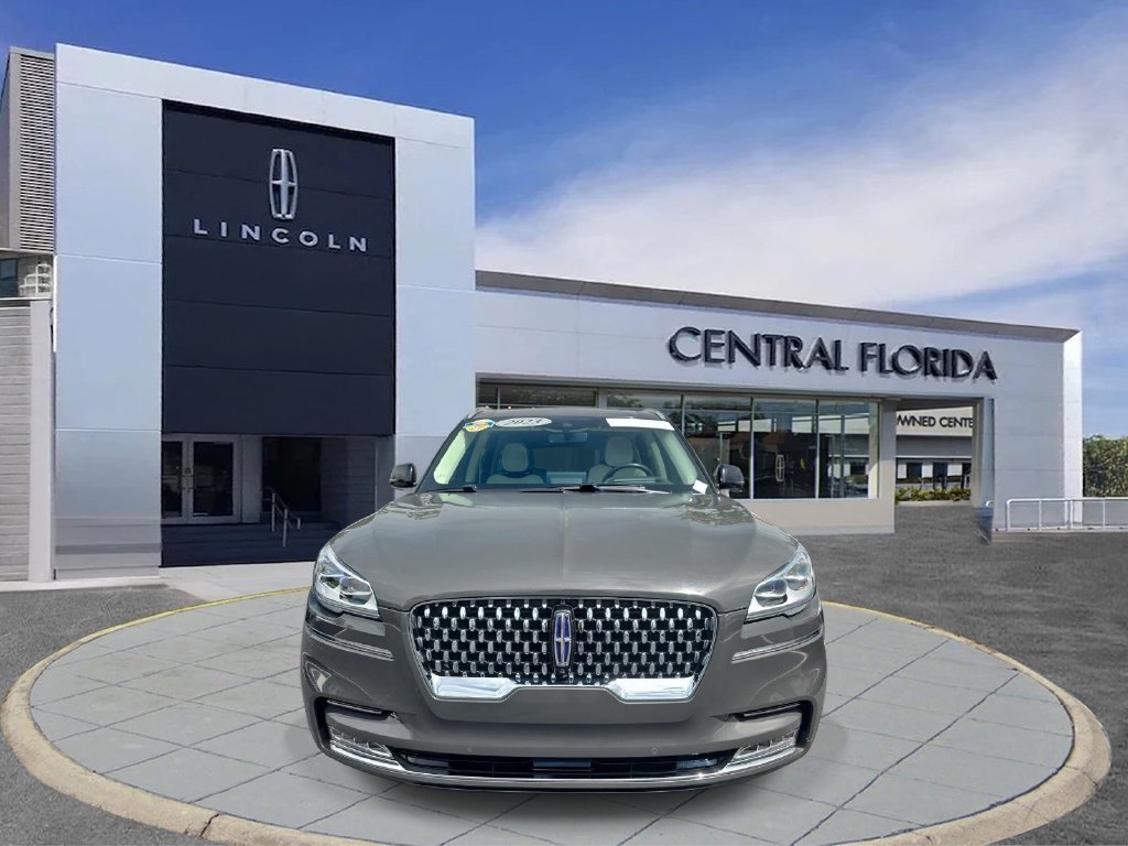 Certified 2023 Lincoln Aviator Black Label Grand Touring w/ Class IV Trailer Tow Package AWD/4WD image 2