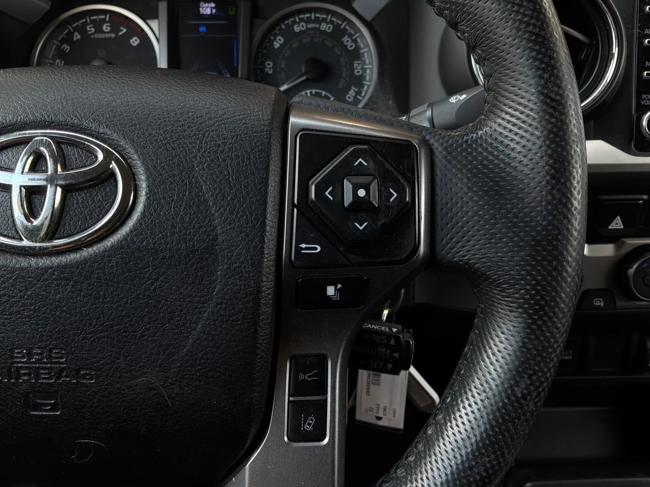 Used 2021 Toyota Tacoma SR5 AWD/4WD image 37
