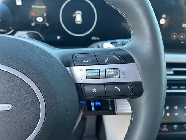 Used 2025 Hyundai Tucson Limited image 16