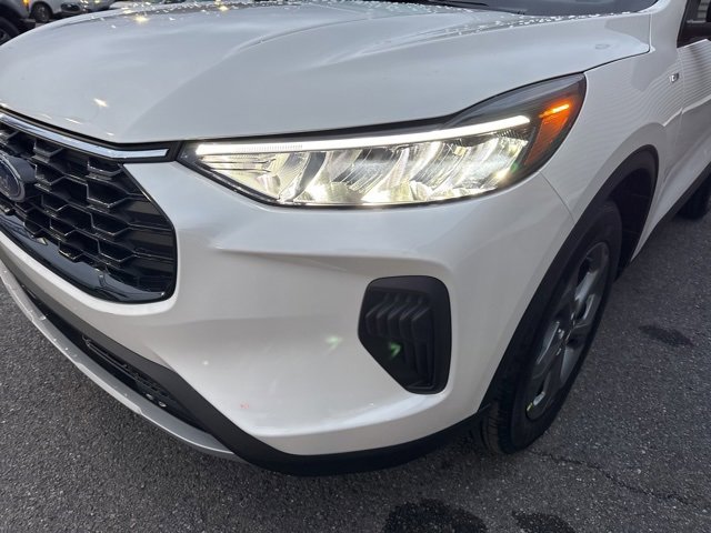 New 2025 Ford Escape ST-Line image 9