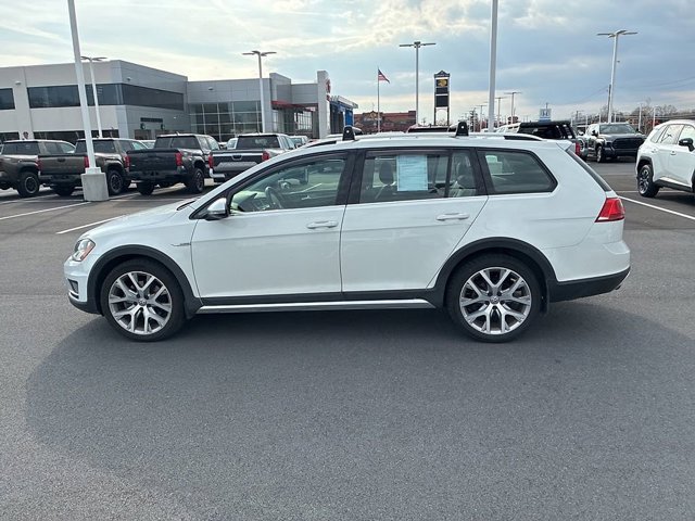 Used 2017 Volkswagen Golf Alltrack SEL image 13