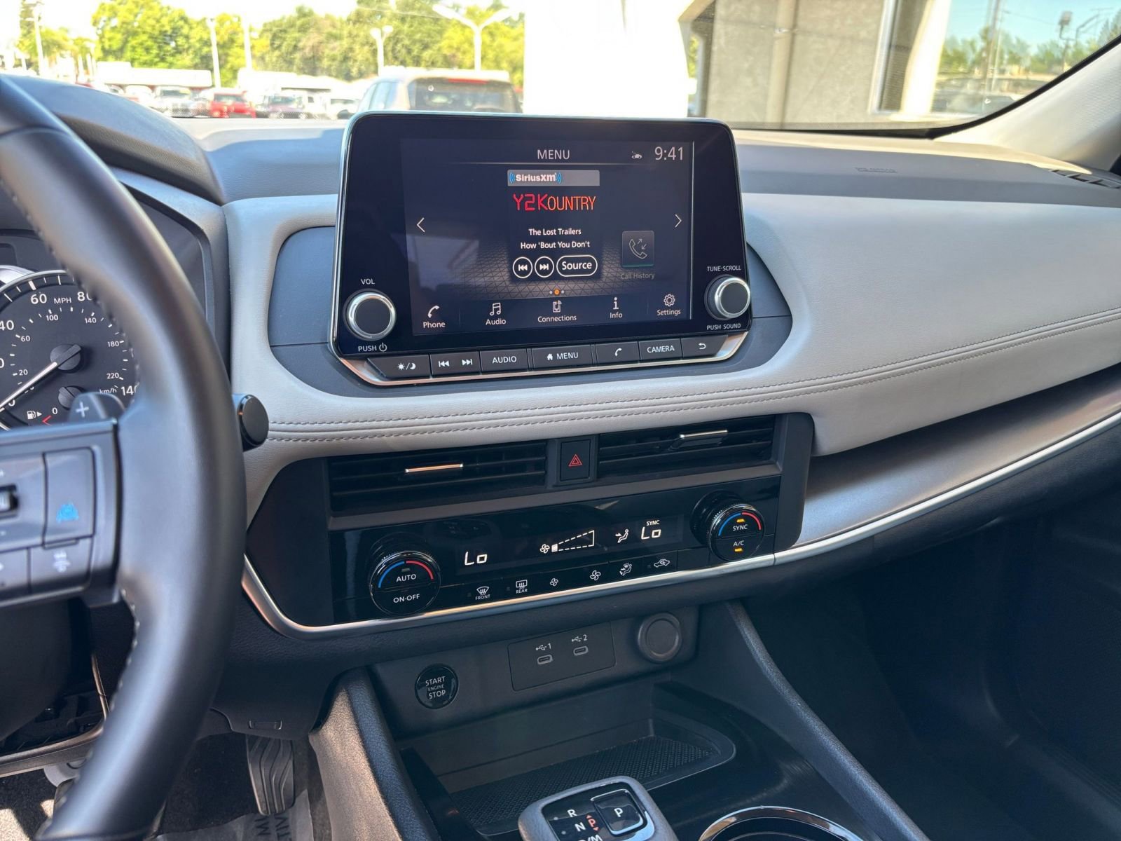 Used 2025 Nissan Rogue SV AWD/4WD image 17