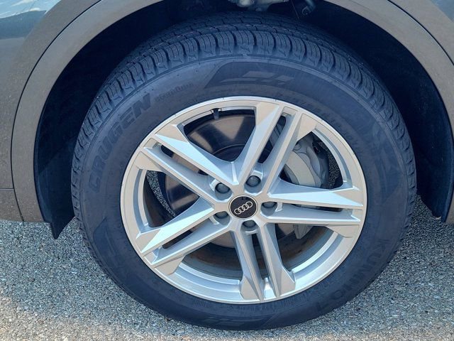 Certified 2024 Audi Q5 e Premium Plus w/ Premium Plus Package AWD/4WD image 9